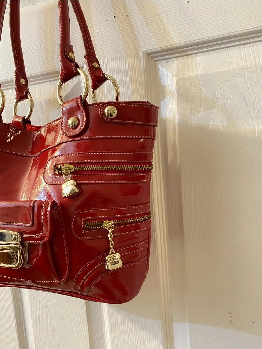 NEW….Kathy Van Zealand, New never used beautiful patent glossy Red Leather
